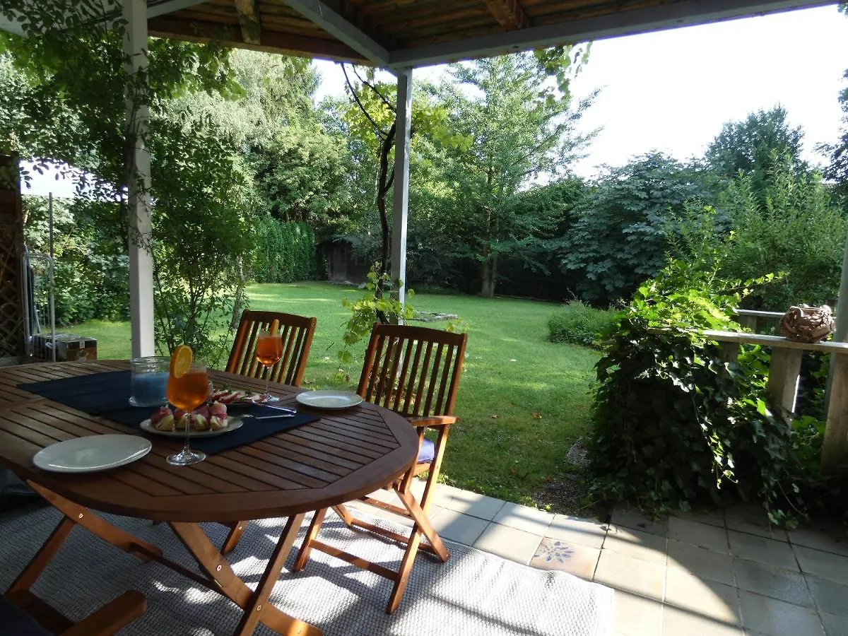 Apartamento Gartenwohnung Juliana Gstadt Laeufers Chiemsee Holiday Home Gstadt am Chiemsee
